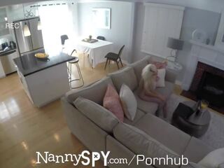 Nannyspy fanboy pa eindelijk eikels webcam kinderjuffrouw