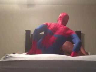 Svart spiderman fucks big-booty ebenholts samtal flicka i sex-tape