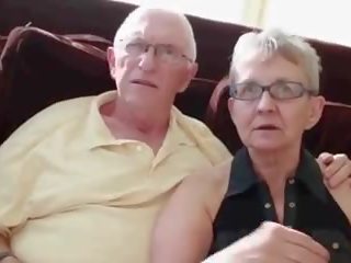 סבתא & בעל להזמין את א צעיר גבר ל זיון שלה: מבוגר וידאו 4e
